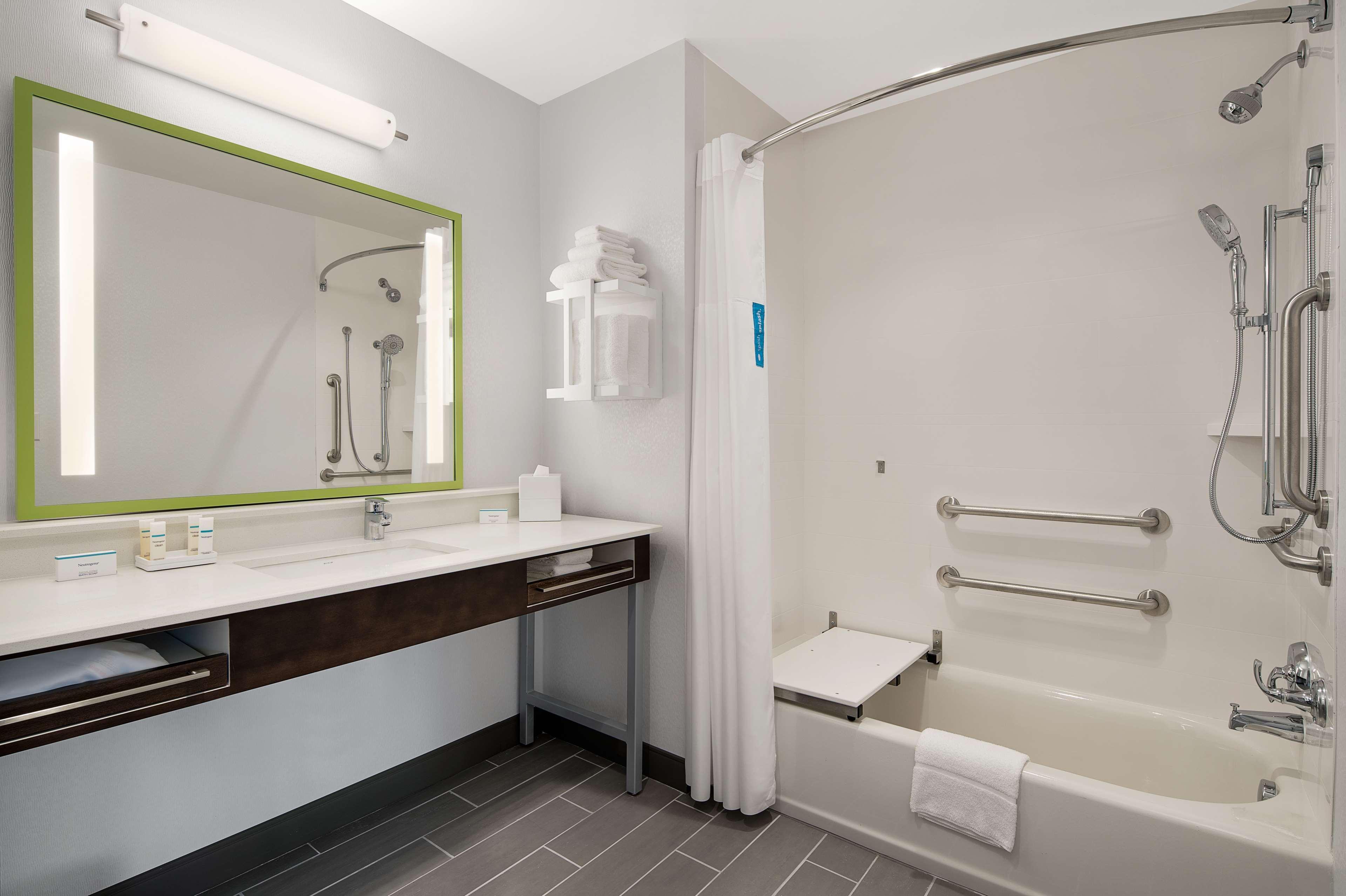 Hampton Inn & Suites Raleigh Midtown, Nc Kültér fotó